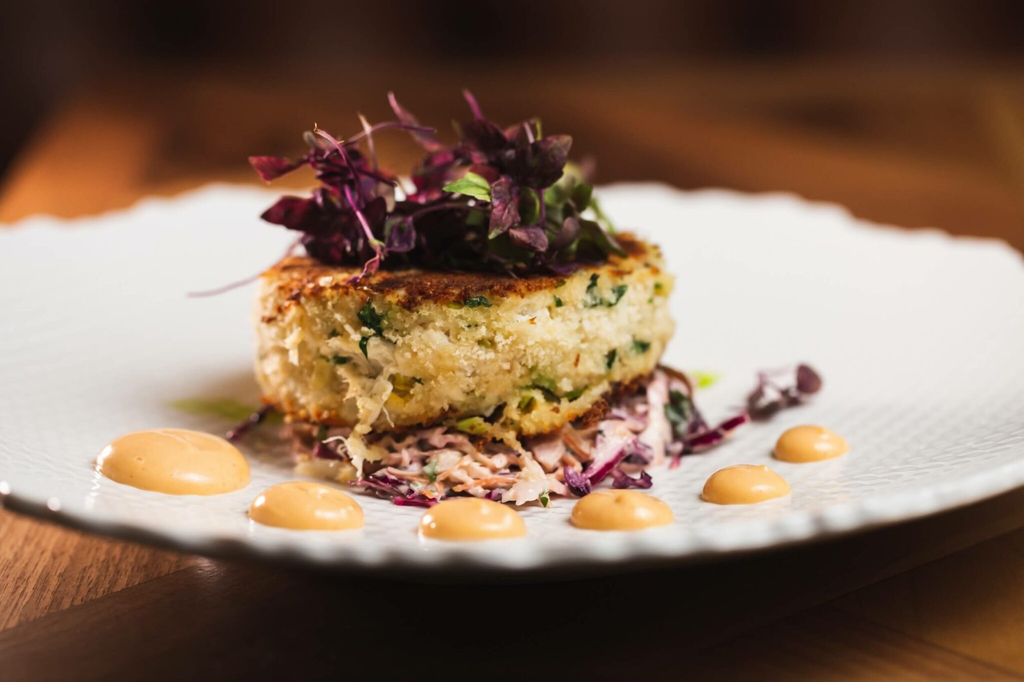 The-Consulate-crab-cake-2048x1365